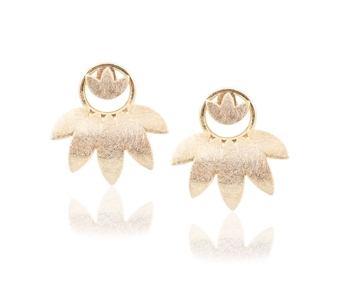 Handmade earrings made of gold-plated 925 silver in the shape of a blooming flower