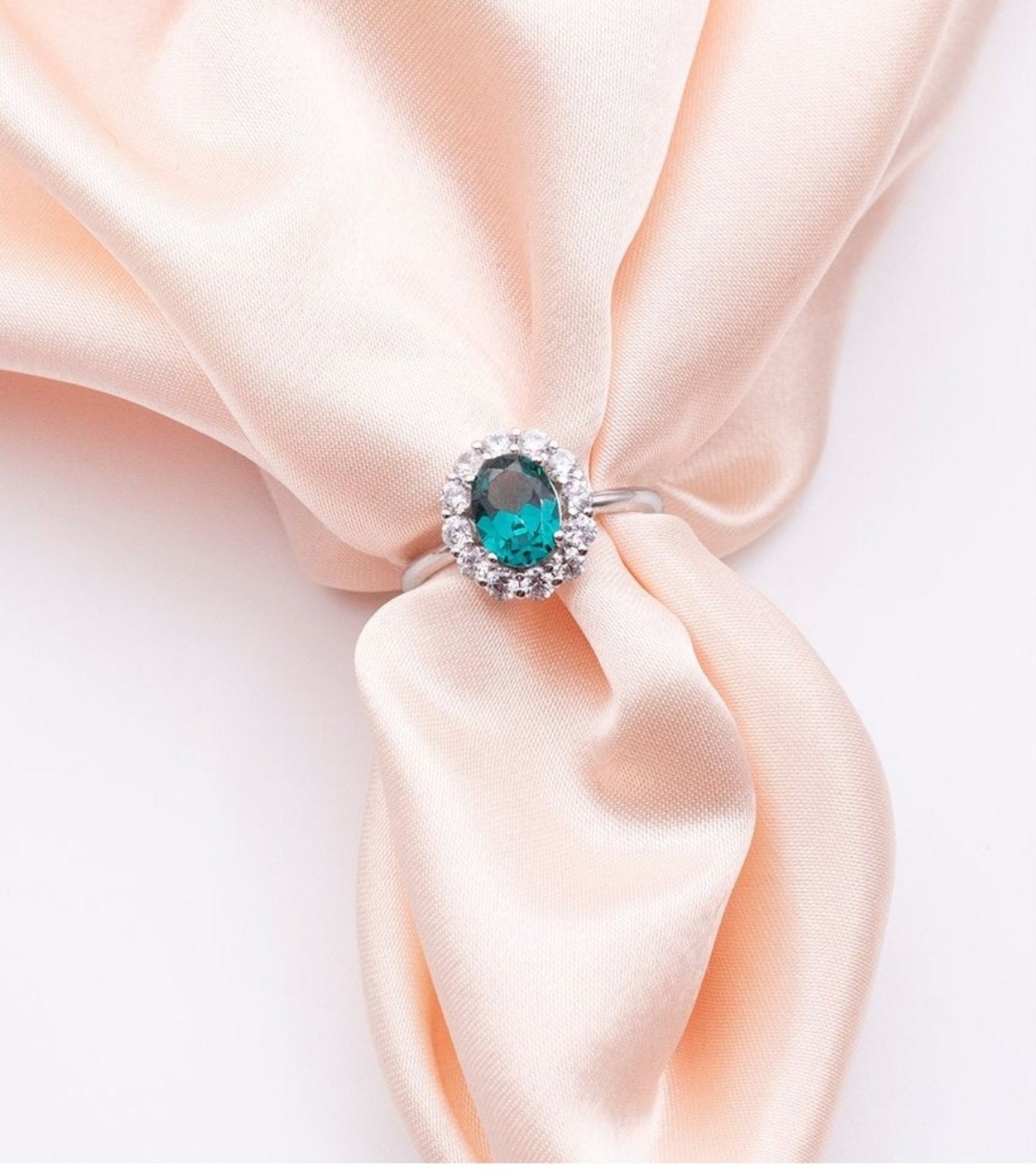 Δαχτυλίδι 925 Οβάλ Ροζέτα με Zιργκόν Πέτρες